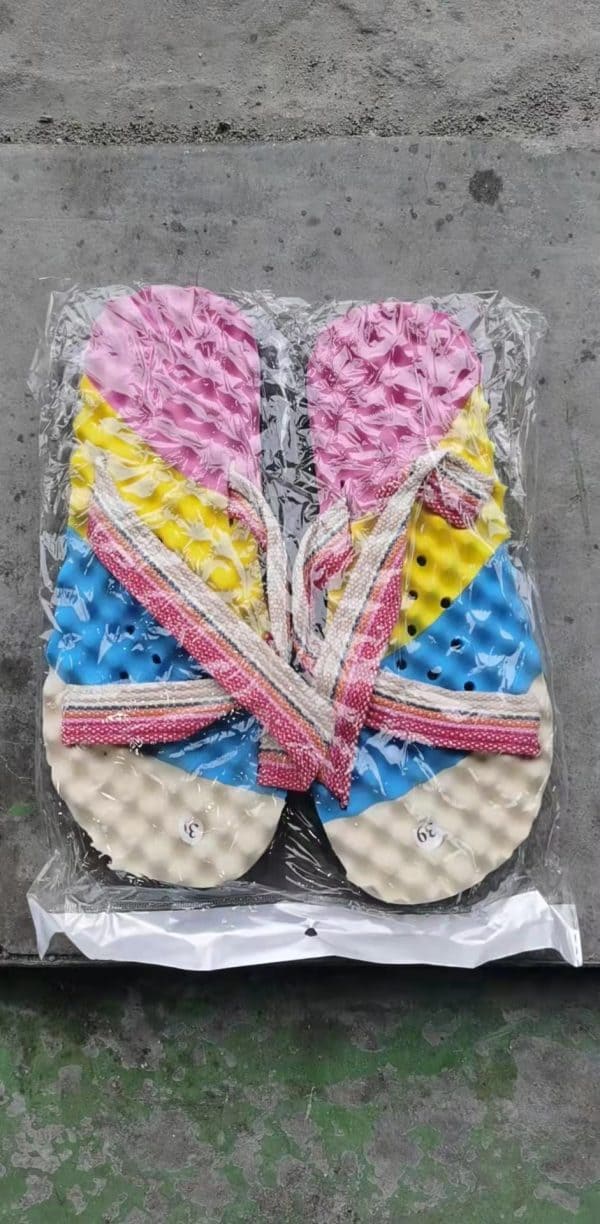 In Stock Goods Women Men Slippers - Image 8
