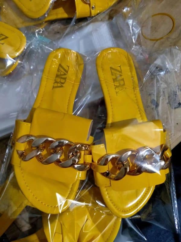 Stock Goods Shoes Women Slippers 